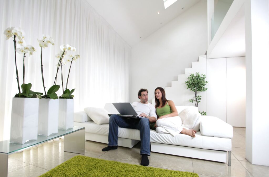 Wohnzimmer clean in weiß